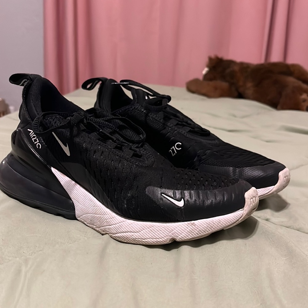 Nike 270’s
